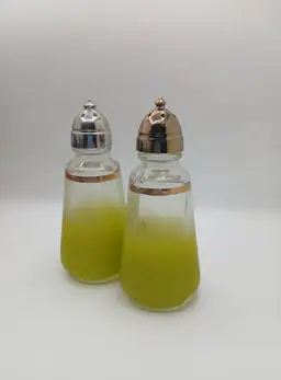 ✨️Anchor Hocking Blendo Salt & Pepper Shakers✨️
