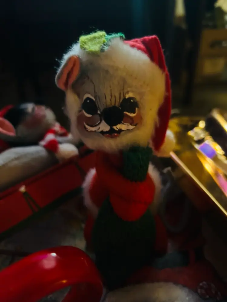 Annalee Santa Mouse Doll w/ Green Burlap Sack Mobiltree Meredith NH 1986 6” tall With Tags