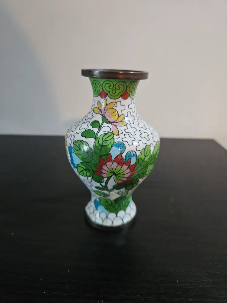 Cloisonne vase 5"