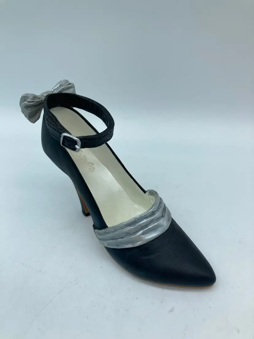 "Tuxedo Shoe (1999)" Just The Right Shoe Raine Willitts Design Resin Shoe 25071 *