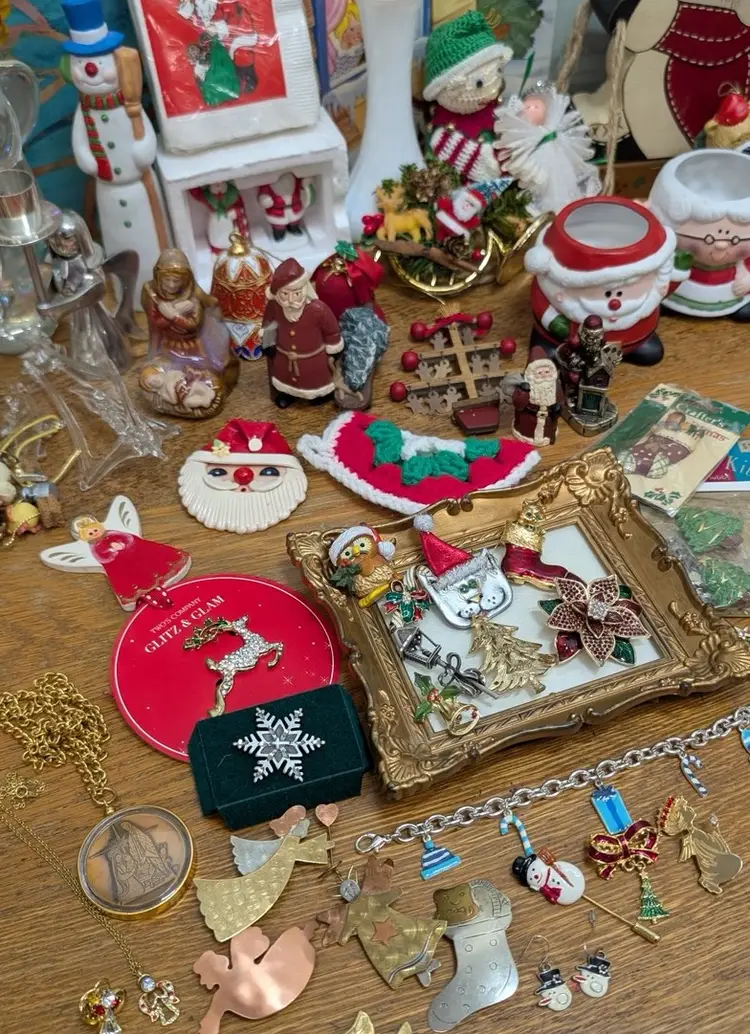 Christmas Jewelry & Smalls