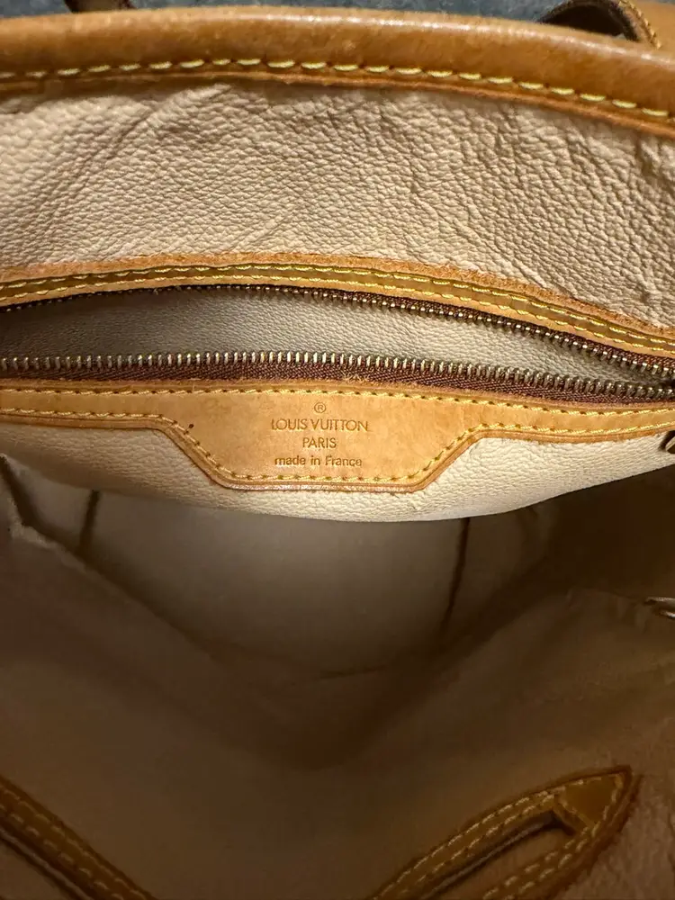 #01 - Louis Vuitton Monogram Bucket GM Tote