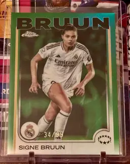 Signe Bruun 2024/25 Topps Chrome UWCL Green /99 Real Madrid Denmark Soccer Card
