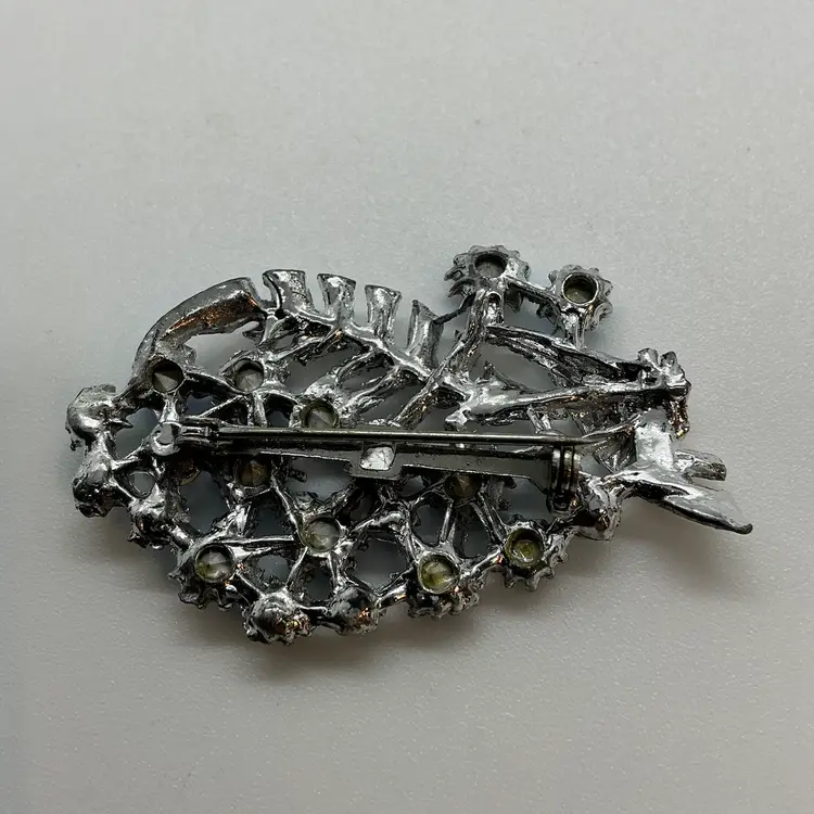 Vintage Unmarked Aurora Borealis Blue Rhinestone Flowers w/ Leaves Brooch Pin