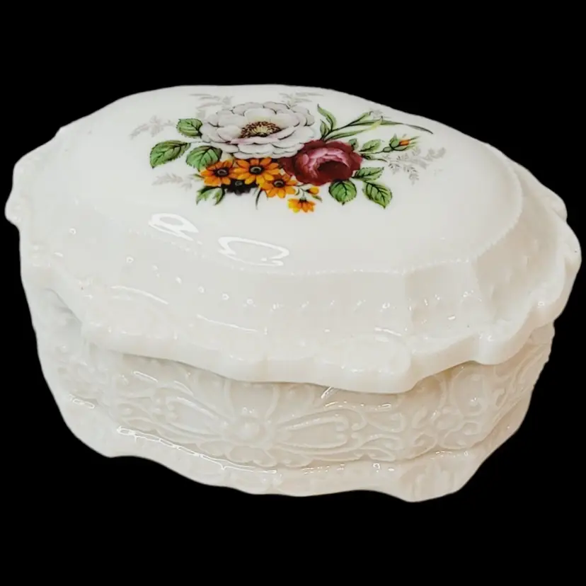 Vintage 1980s Floral Flowers Moriage Design Trinket Box