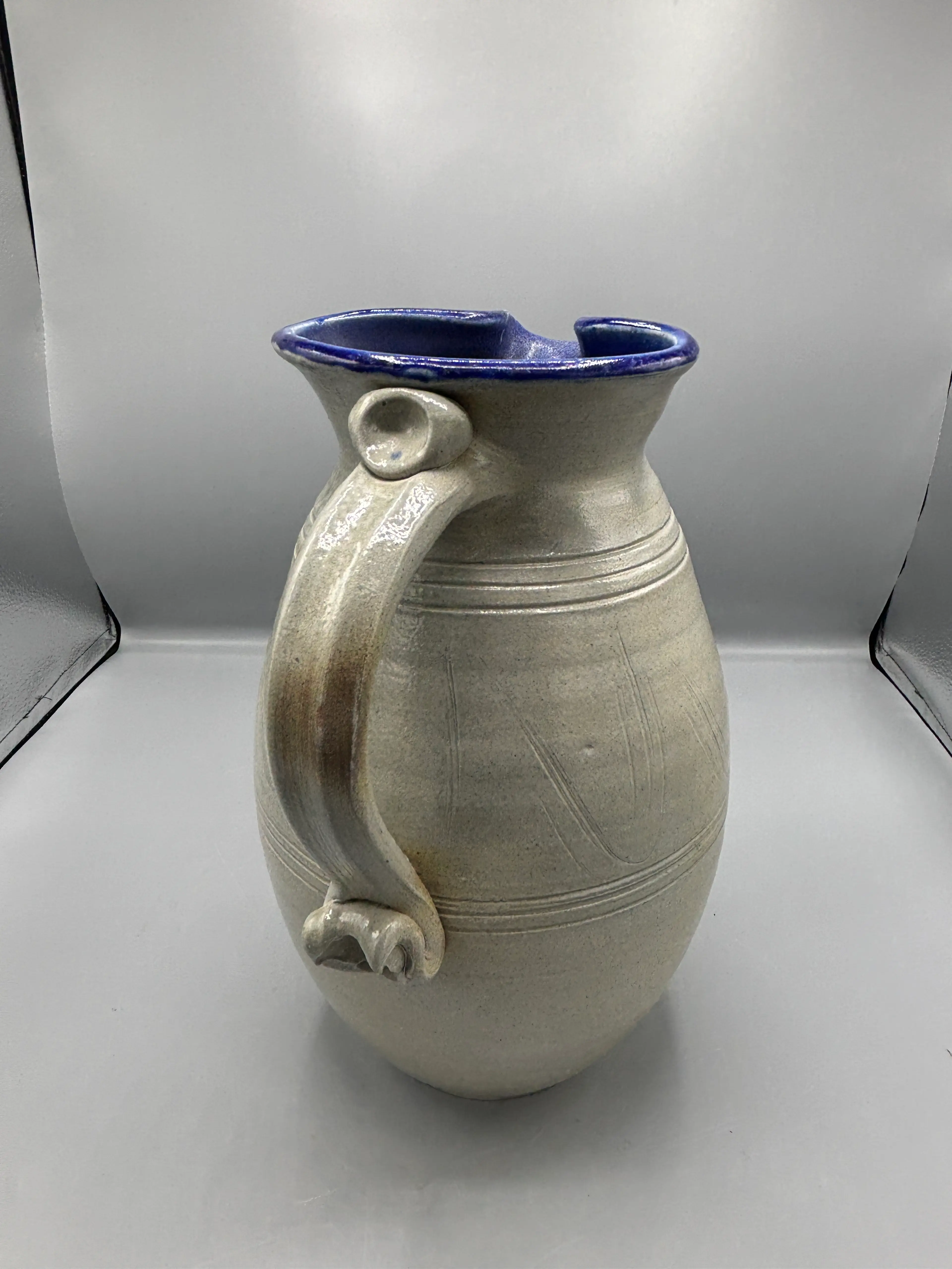 Image 2 of 6