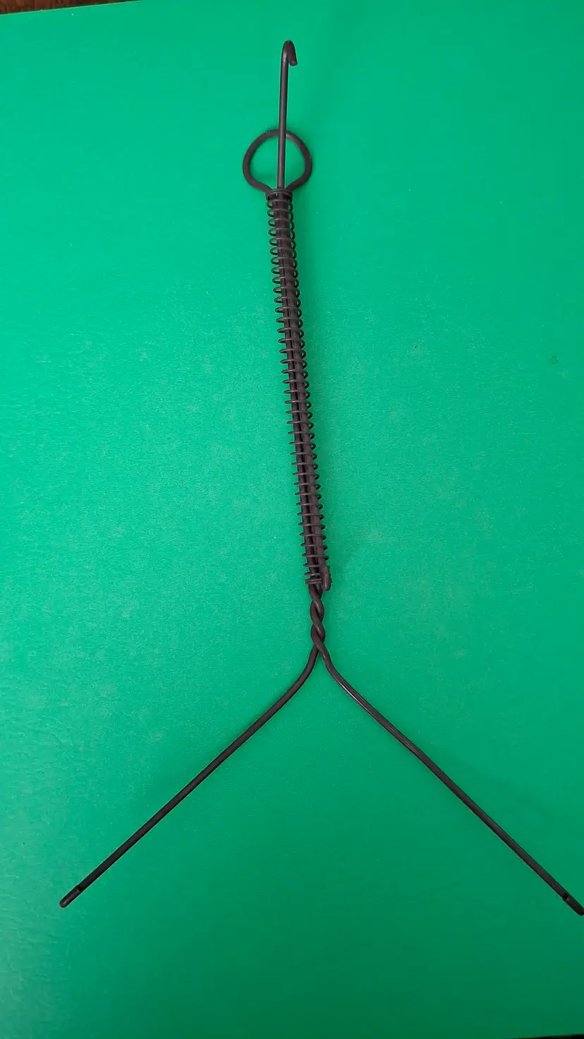 PH24 Primitive Plate Hanger