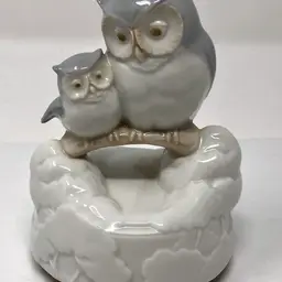 Otagiri Mother and Child Owls Music Box Plays 'The Way We Were'