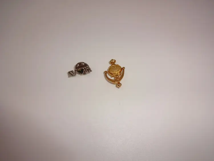 2 Vintage Avon Calling Brooches Gold Silver Tone Scarf Pins Heart Door Knocker