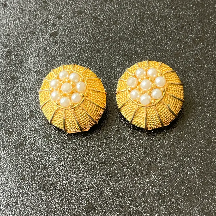 Vintage Kramer Textured Goldtone Faux Pearl Clip On Earrings
