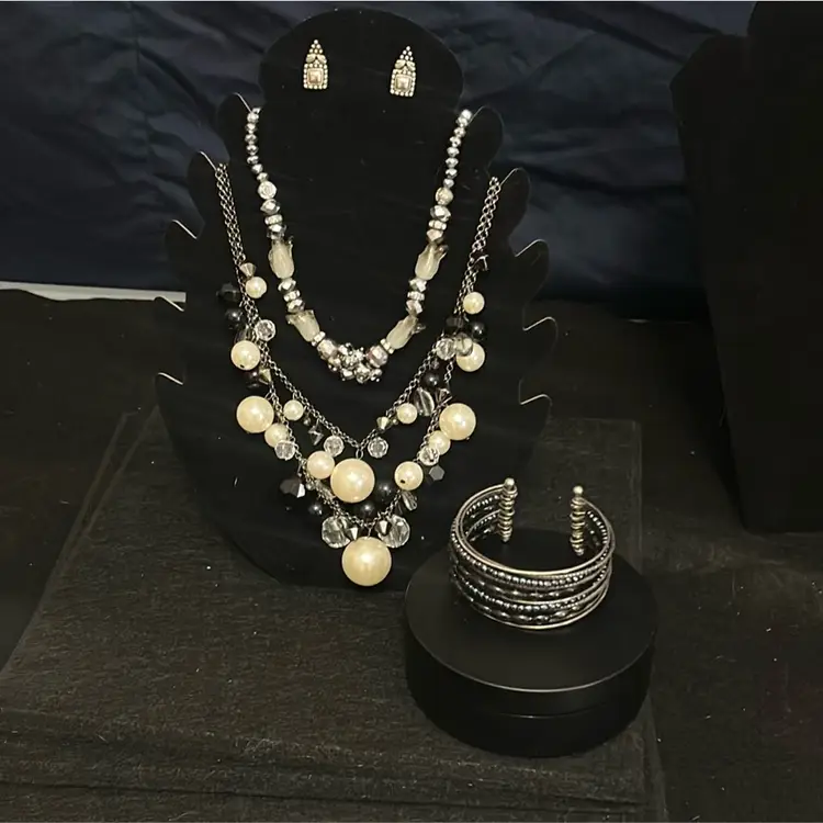 #19 - Jewelry 4pc Lot