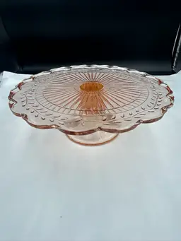 Vintage Jeanette Laurel leaf pink depression glass cake￼ Plate
