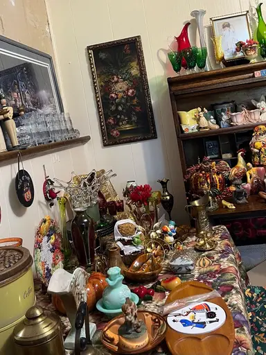 Fall Friday Vintage Goodness! Get Pre Bids In! Loading Now