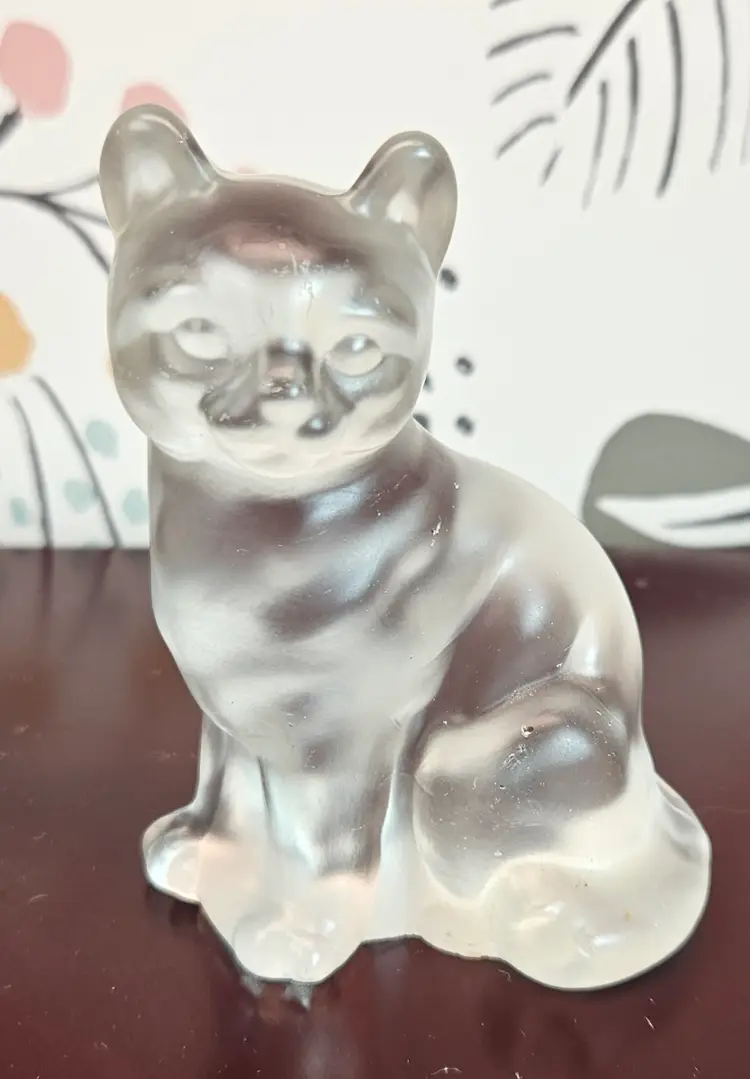 Vintage Signed Fenton Frosted Glass Sitting Cat Figurine Paper Weight 4"