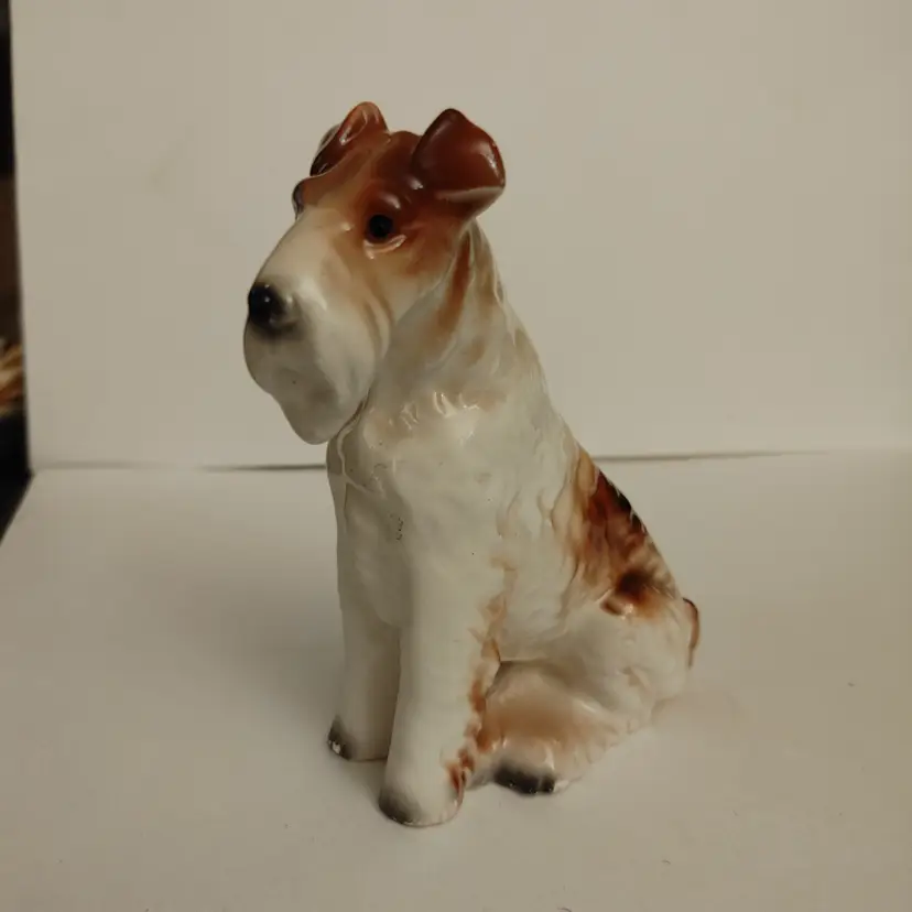 Wire haired fox terrier dog figurine. 5.5 inches high. No condition issues.