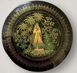 Exquisite Russian Hand-Painted Palekh Lacquer Box, Signed by G. Zhuravlev 1992