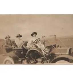Antique Photo Circa 1908 Car Edwardian Fashions Rural Scene