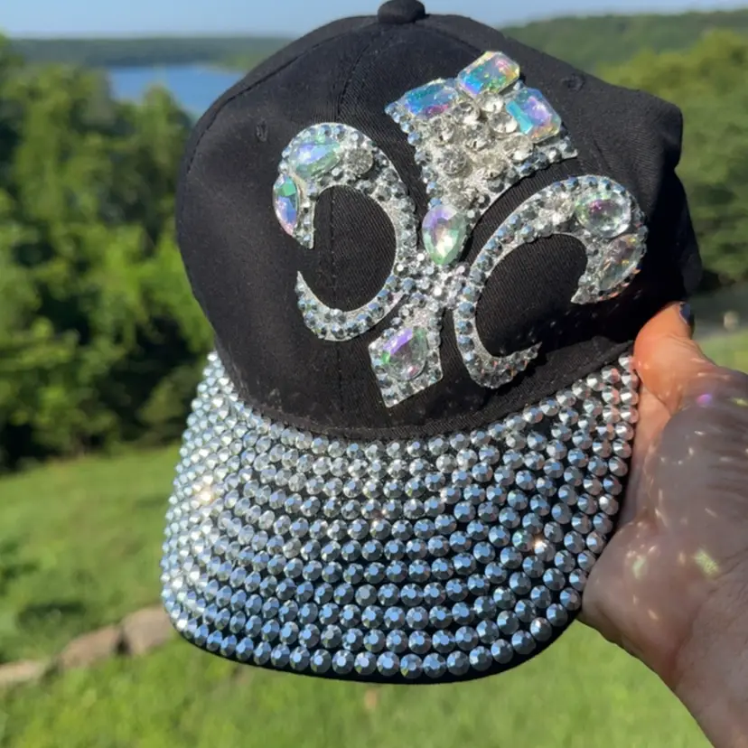 Blingy Fluer De Lis Black Cap