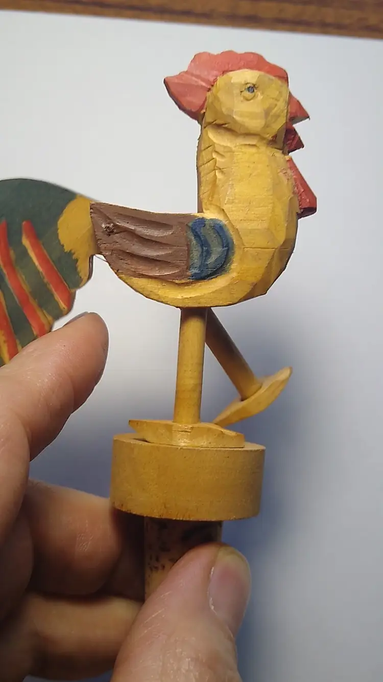 Mechanical Rooster Hen Kicking Foot Bottle Stopper Carved Wood Barware Cork Anri
