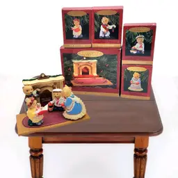 Vintage 1993 Bearington Bears Of Victorian Circle Set+ Working Fireplace + Boxes