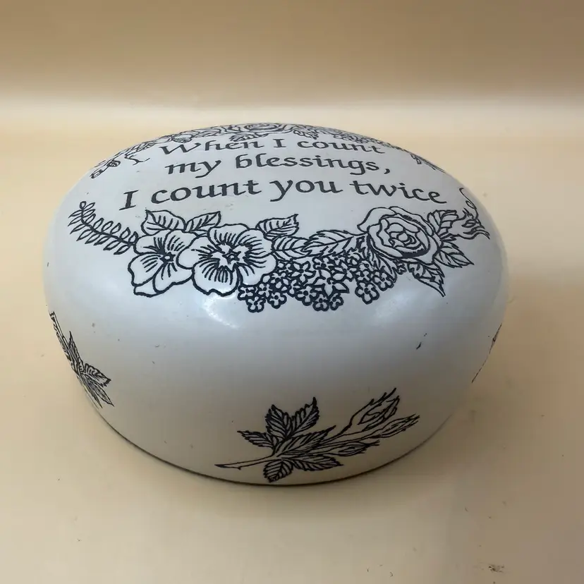 Baekgaard England Charles Keath Blessings Floral Etched Paperweight 3β