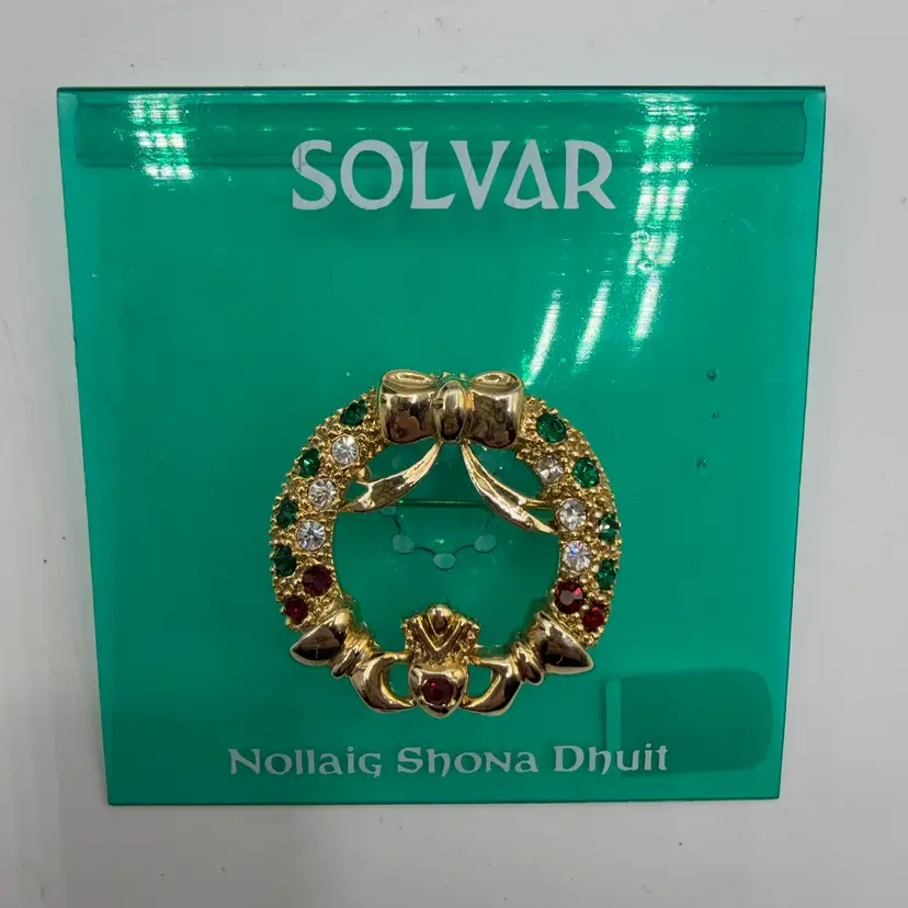 Solvar Gold Tone Claddagh Irish Wreath Rhinestone Brooch New On Card