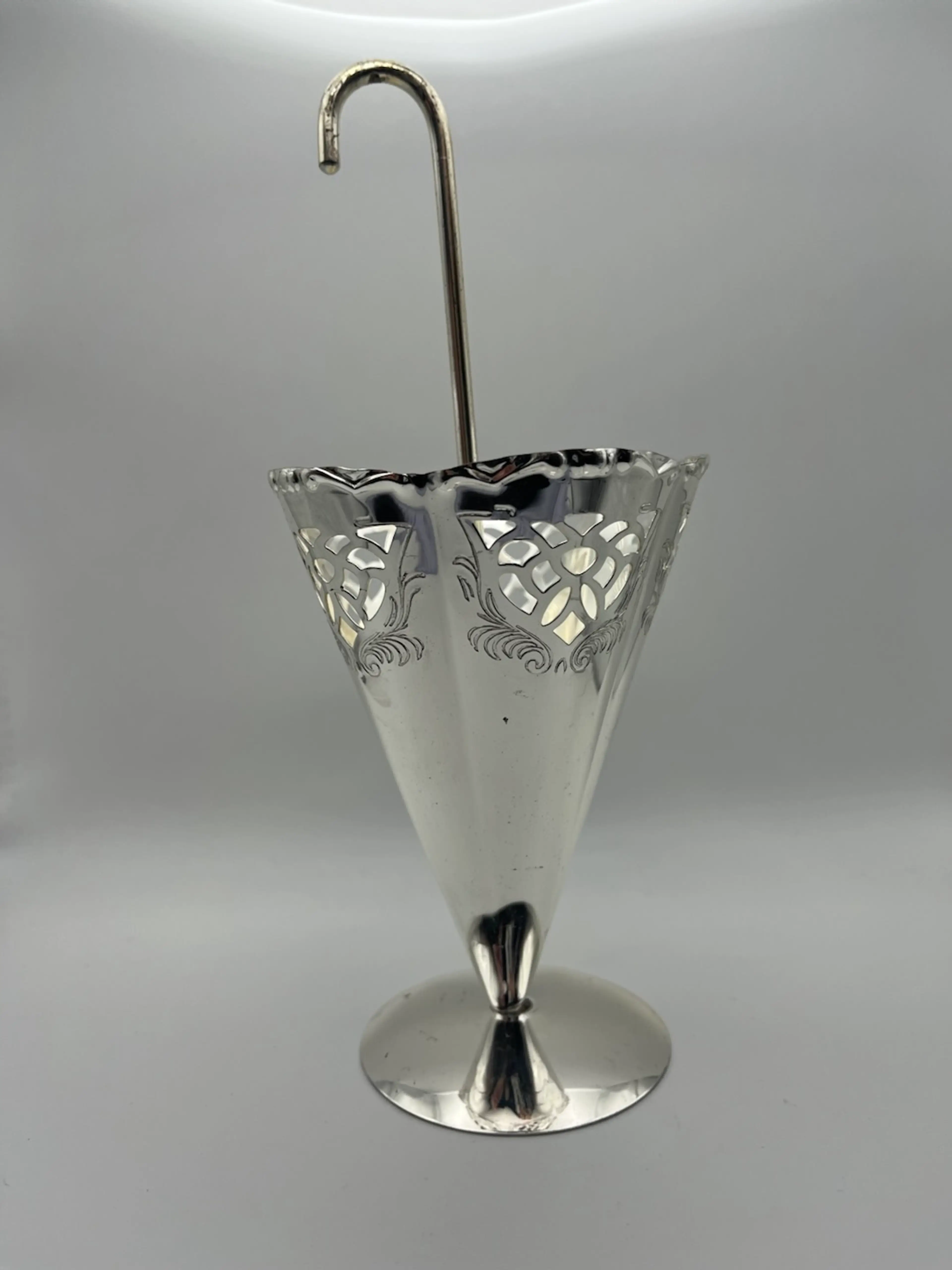 Image 4 of 7