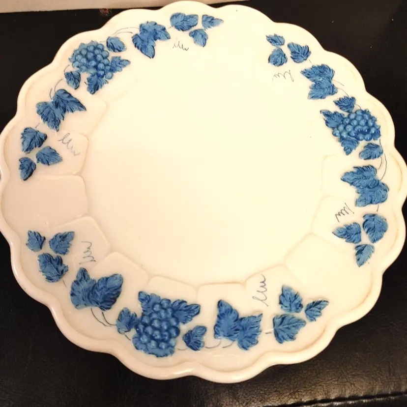 #01 Set of 2 Westmoreland blue & white hand painted grape plates. 8.5 in diameter. No chips.