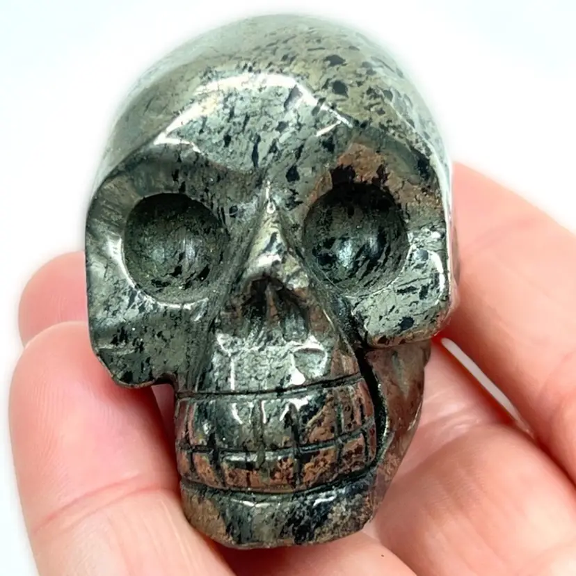 Pyrite Crystal Skull. 💀 Beautiful Dark Golden & Black Colors. Perfect Halloween Or Crystal Display. 2” length x 1-1/4” width x 1-1/2” heighth