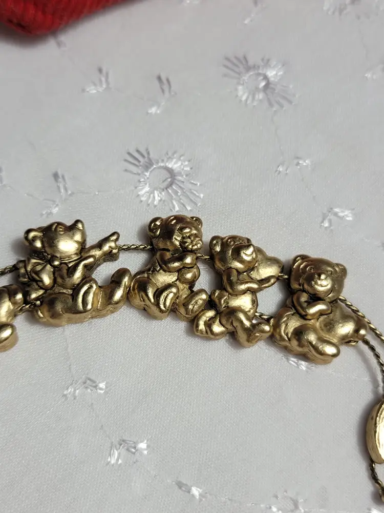 Vintage goldtone bear bracelet