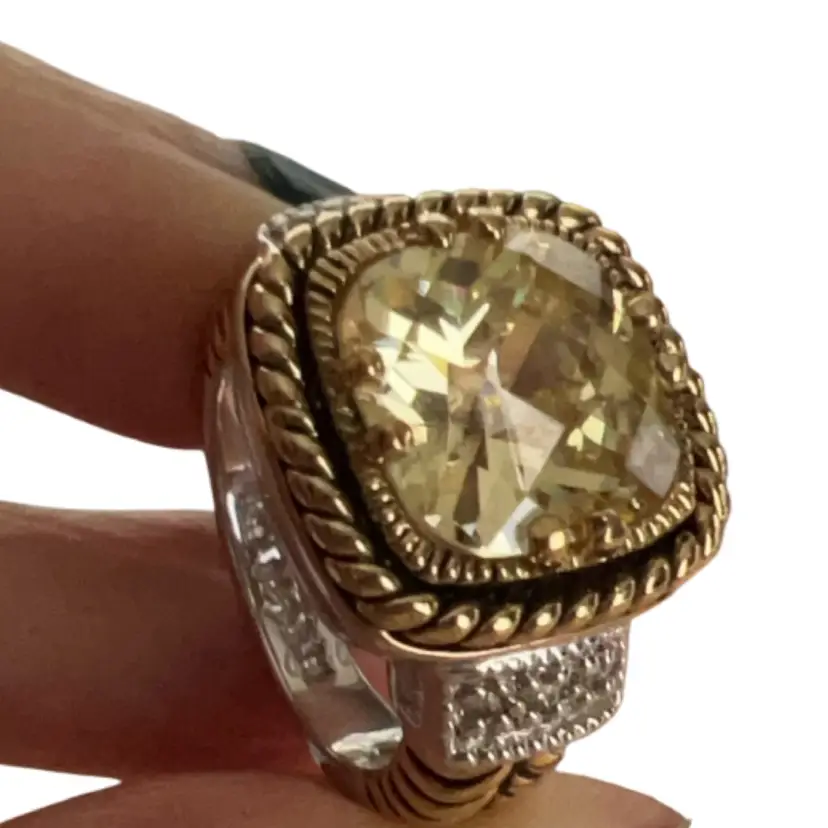 Lia Sophia Lemon Chiffon Gold & Silvertone Ring Size 5