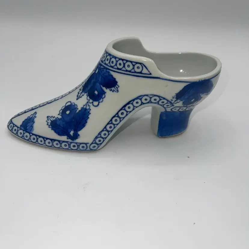 Vintage Chinoiserie Royal Blue Porcelain Shoe Figurine 6”