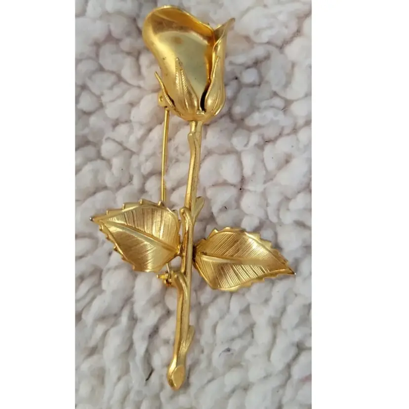 Vintage Gold Plated Rose Brooch Pin Unmarked