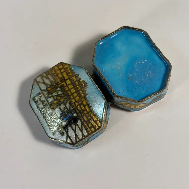 Pill Box Salamanga light blue enamel metal mid-century souvenir 1x1.5x.75"