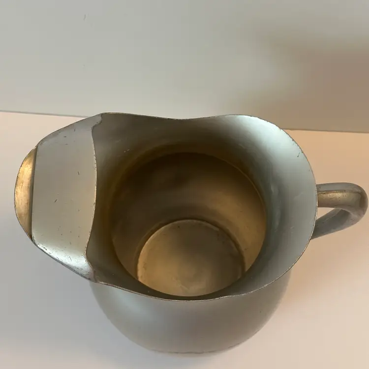 💛 Vintage Aluminum Pitcher