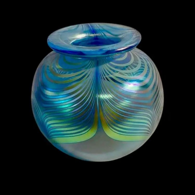 Stuart Abelman Pulled Feather Smoke Blue Iridescent Art Glass Vase 5 3/5” Signed No Noted Flaws
