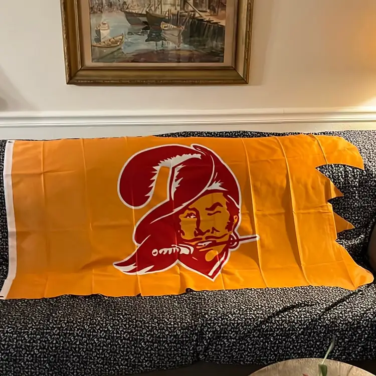 Tampa Bay BUCCANEERS Official THROWBACK TEAM FLAG For SUPER BOWL LV  2020 RARE
