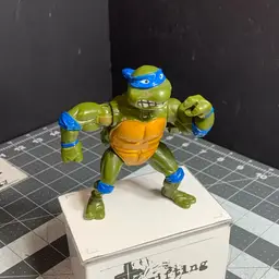 Vintage TMNt Leonardo Wind Up Arm 1990