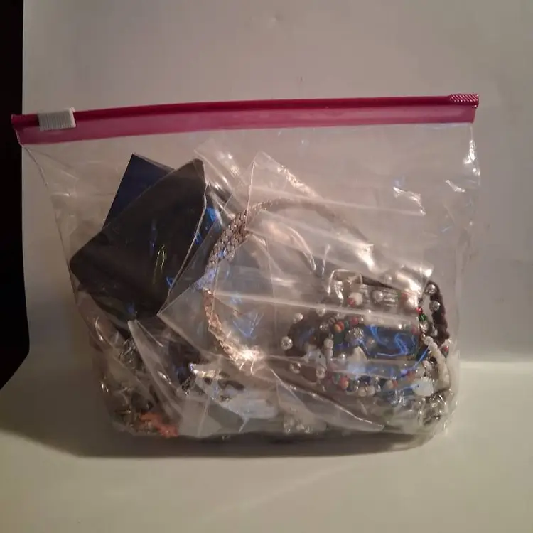 1 Lb. Jewelry Grab Bag 6