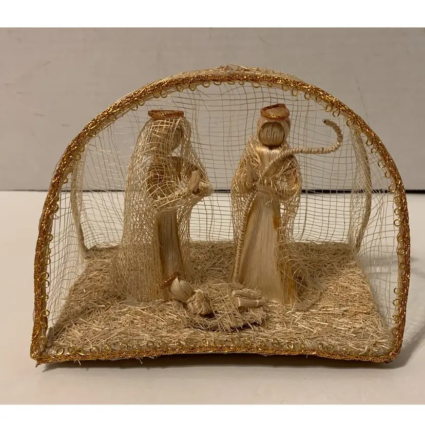 Vintage Philippines Corn Husk & Straw Nativity Scene Decoration 