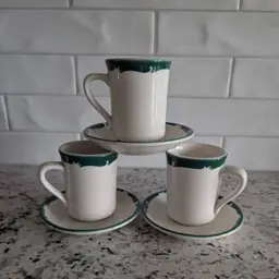 Syracuse China restaurant ware Wintergreen/green scroll coffee mugs Saucers 3 Ct