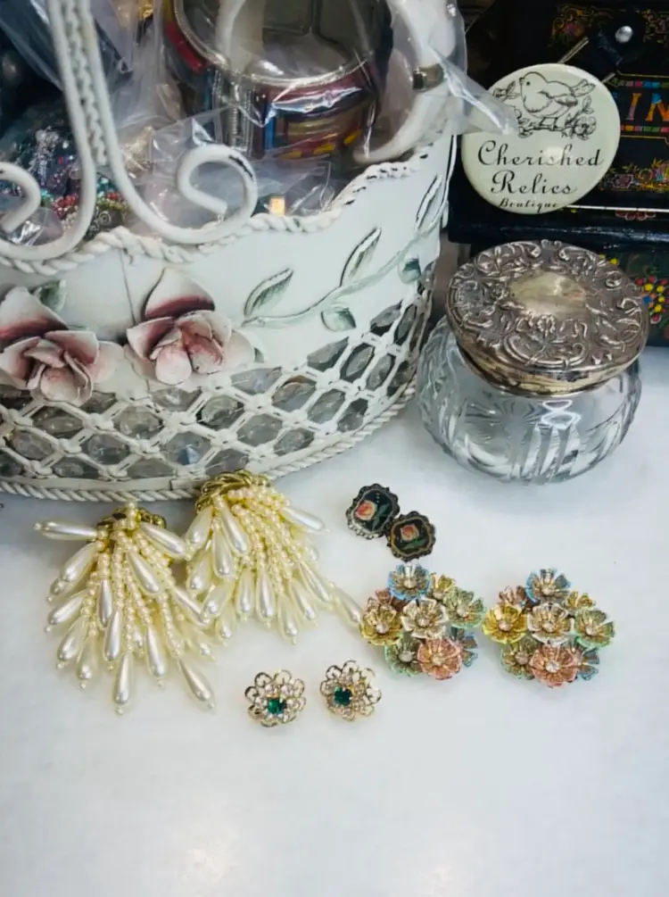Fabulous Vintage Jewelry Deals- Buyer’s Choice