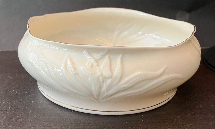 VTG Belleek Cream Butterfly Console Bowl Ireland