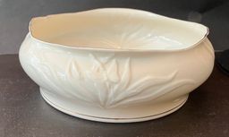 VTG Belleek Cream Butterfly Console Bowl Ireland