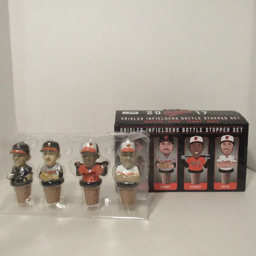 2017 BALTIMORE ORIOLES INFIELDERS (Cork) Bottle Stopper Set
