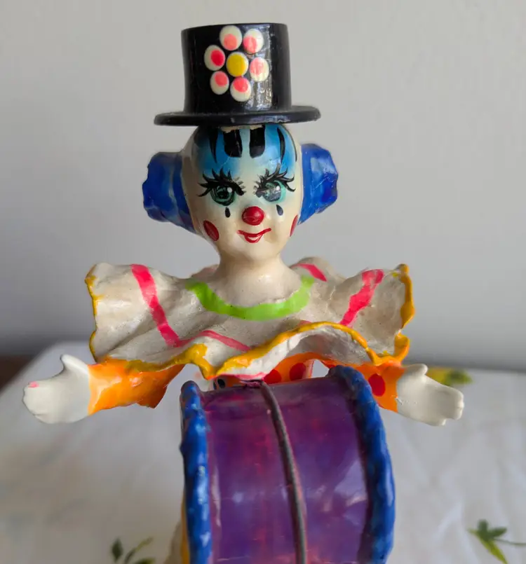 Vintage Paper Mache Clown hand painted Lacquer Mexico Folk art 7.5" tall