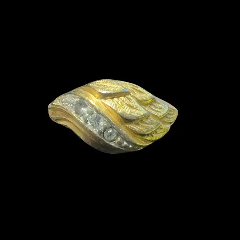 Avon Vintage Gold Tone Dome Ring With Crystal Embellishments Size 7