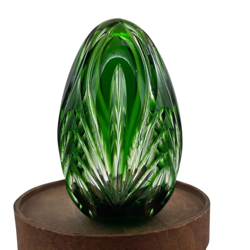 Magda Nemeth Signed #545/959 Faceted Base Feathered Green Crystal Cut To Clear - 4.5”