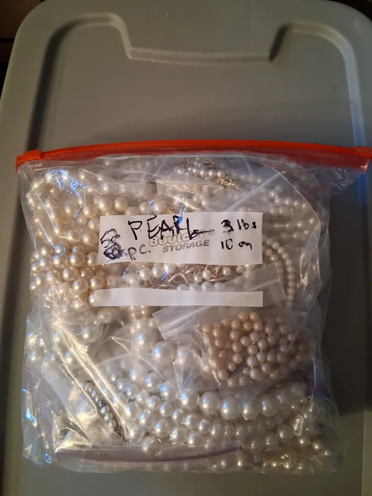 3.10 lb Lot WEARABLE CULTURED & FAUX PEARL JEWLERY, VTG 2 NOW Resell/Keep/Craft