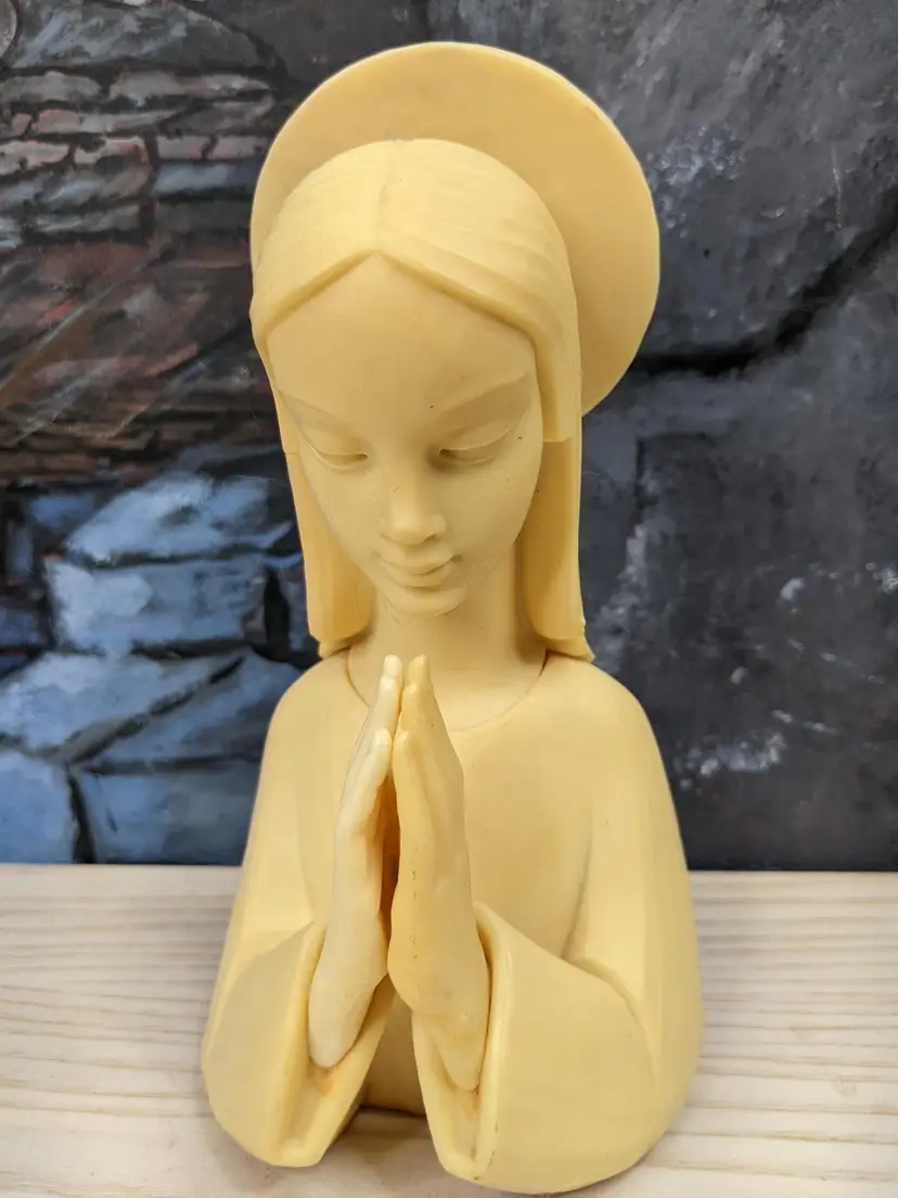 Mother Of God Praying Carved Celluloid Madonna Virgin Mary Religious Statue 7” Easter Gift VTG Plastic Holidays Spirituality Home Decor